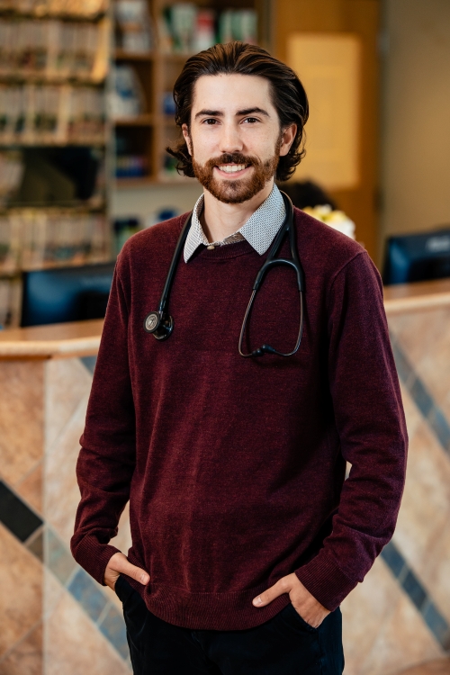 Evan Schwarz, DVM